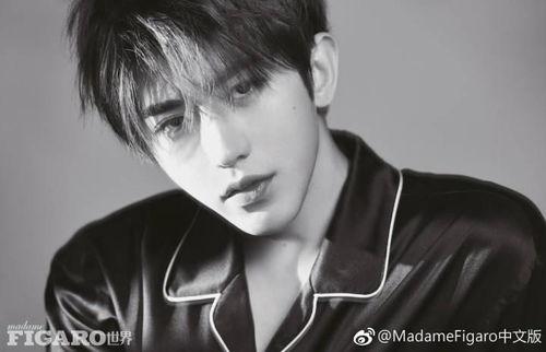 蔡徐坤照片最新,魅力四溢演绎时尚态度  第2张